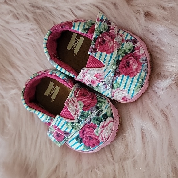 Toms Other - Baby Flower Tom's